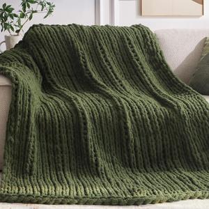 Chunky Knit Throw Blanket, 60''*80'' Knitted Throw Chenille Yarn for Bed Couch, Handmade Green Crochet Big Thick Blanket, Machine Washable Cute Comfy Blanket for Home Decor
