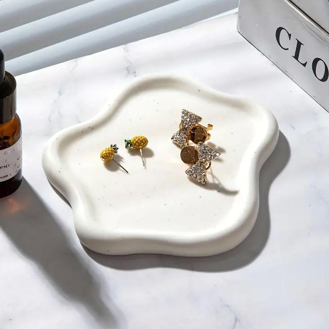 Room Decor Jewelry Tray, Ring Holder, Cloud Trinket Dish, Cloud Jewelry Tray, Ceramic Earring Necklace Dish Christmas Mothers Day Valentines for Women, Home Decor Small Jewelry Dish