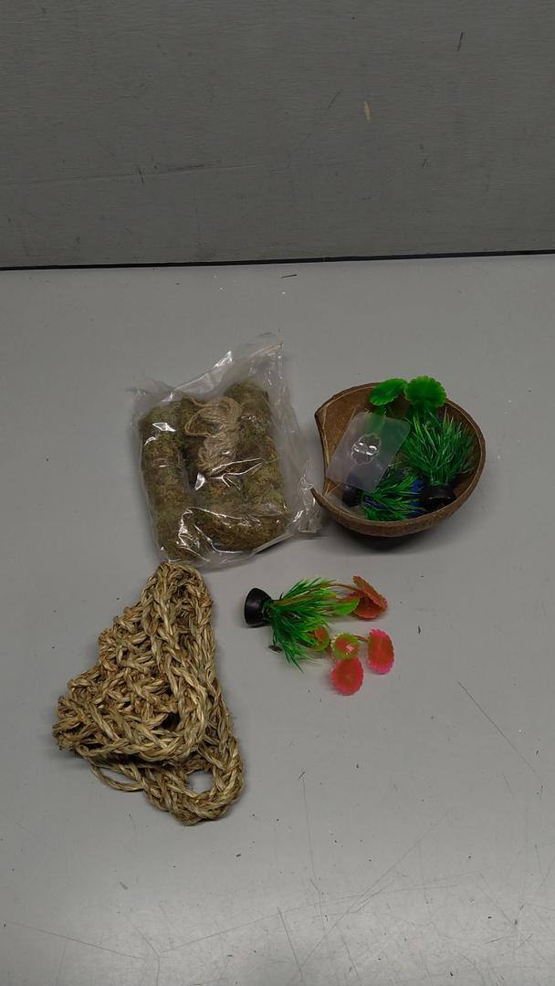 RUNANIA Crested Gecko Tank Accessories，Reptile Vines Plants with Coconut Shell Ladder Hideout Hermit Crab Decor for Bearded Dragon Lizard Chameleon Tortoise Snake