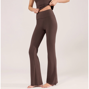 All in Motion Everyday Soft Ultra High Rise Full Length Flare Leggings M Brown