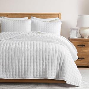 WDCOZY White Oversized King Quilt Set, California Cal King Rustic Bedspread, Lightweight Soft Farmhouse Coverlet, Spring Summer Thin Comforter, 3 Pieces, 2 Pillow Shams, 116x106 inches