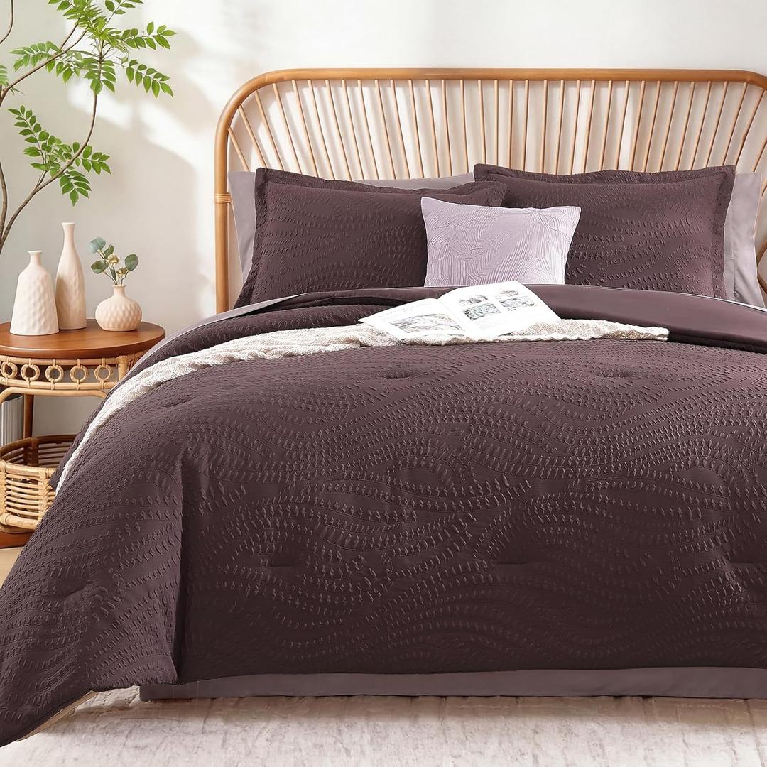Geniospin Queen Comforter Set - 7 Pieces Purple Bedding Set, Botanical Textured Comforter Set, All Season Comfortable Bed in a Bag with Comforter, Sheets, Pillowcases & Shams (Queen (90"x90"), Plum)