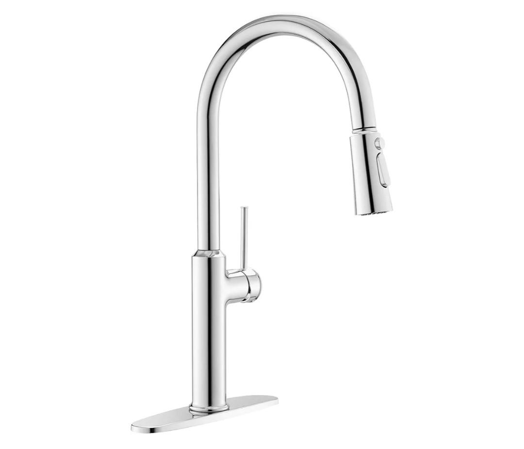 Polished Chrome Kitchen Faucets Solid Brass High Arc One-Handle Kitchen Faucet with Pull Down Sprayer,Kitchen Sink Faucets with Escutcheon