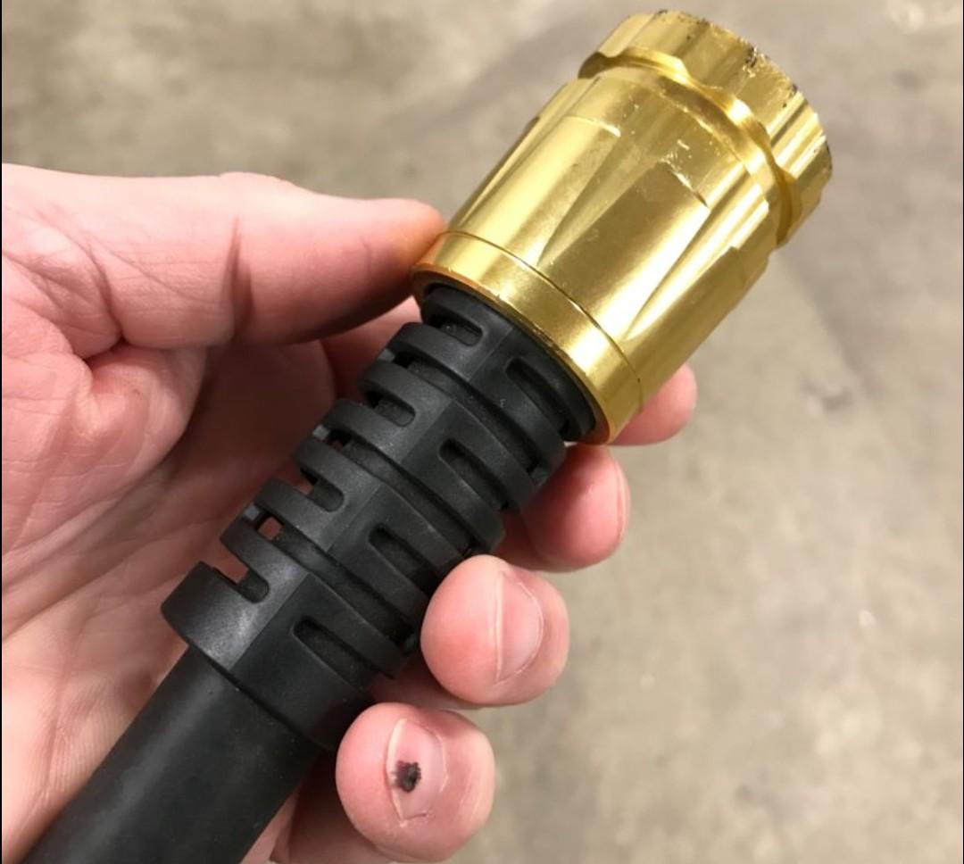 Brass Foot Valve with Filter Non Return Spring Vertical Check Valves Bottom Valve for Water Pump, Prevent Backflow, Irrigation.