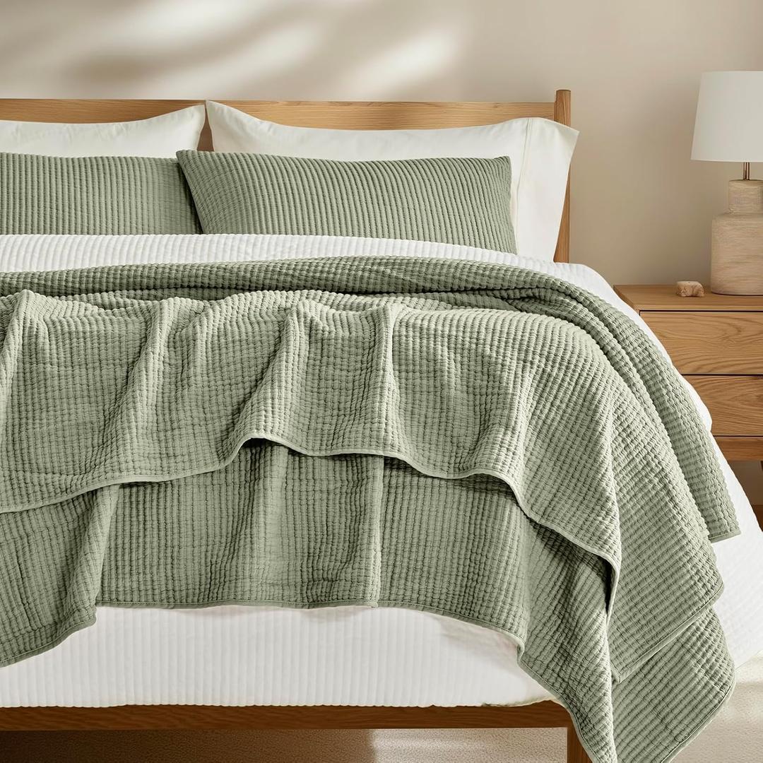 EVERGRACEHOME Cotton Coverlet Set King Size 3 Pieces, Lightweight Soft Ribbed Matelassé Bedspread Quilt Set, Cozy Oversized Quilted Bedding Set with 2 Pillow Shams for All Seasons, Light Sage Green