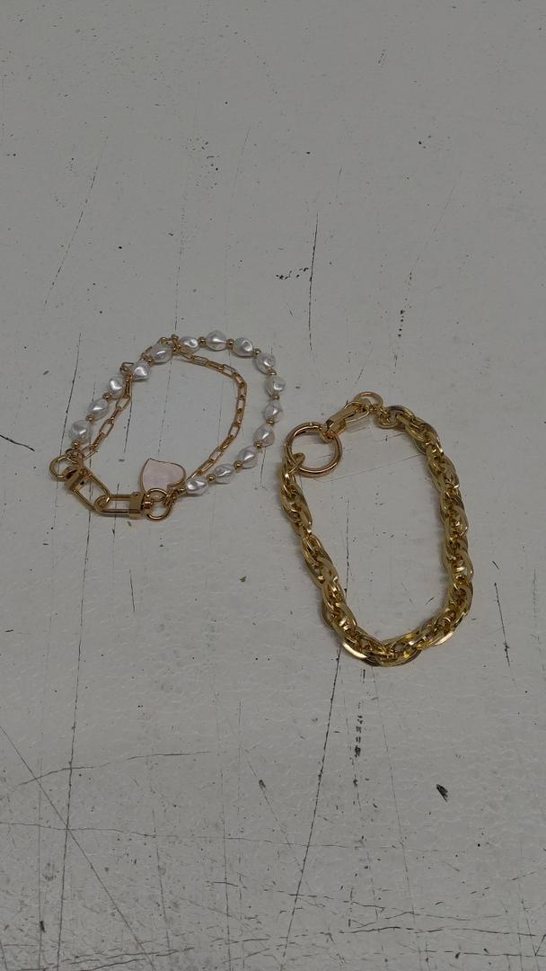Gold Pearl Bracelet for Women,Layered Chain Link Pearl Stack Bracelet Set for Woman,Herringbone Paperclip Portrait Charming Bracelet Jewelry
