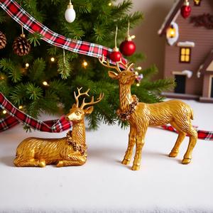 Reindeer Christmas Decoration, 2PCS Deer Christmas Decor, Reindeer Figurines for Christmas Decor, Small Decorative Deer Figurines for Indoor Christmas Table Mantle Decorations (Pine Cone Golden)
