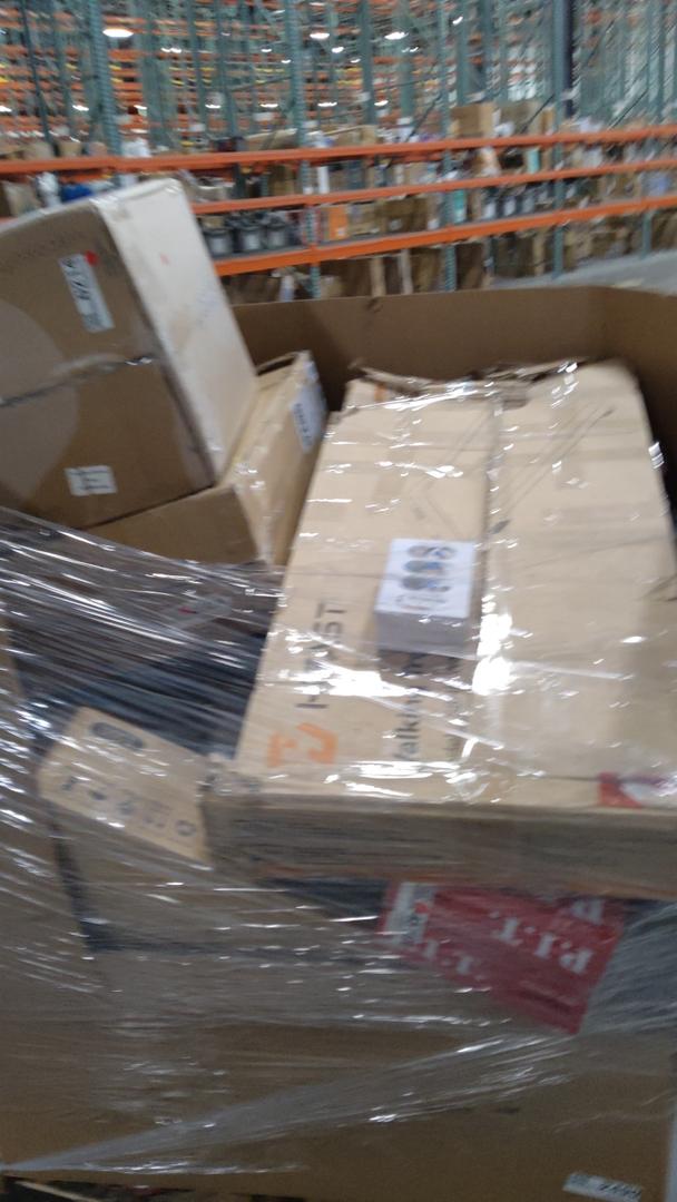 Pallet of Salvage Items 