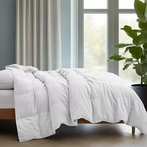100% Polyester Comforter Summer Lightweight Duvet Insert Noiseless Pure Cotton Shell Comforter Temperature Regulation Breathable Comfortable Polyester Bedding for Luxurious Sleep Queen Size