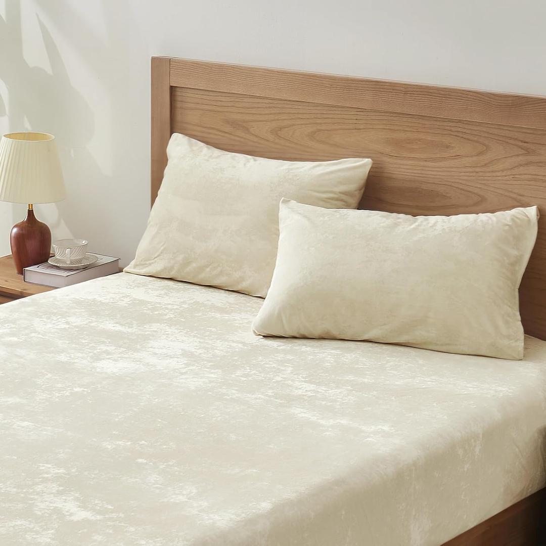 BEDELITE Velvet Fitted Sheet and Pillowcase Set, Luxury Soft Fuzzy Bottom Sheet with Reinforced Elastic Corner Straps, Deep Pocket up to 15 Inch, 1 Fitted Sheet and 1 Pillowcase (Twin, Cream)
