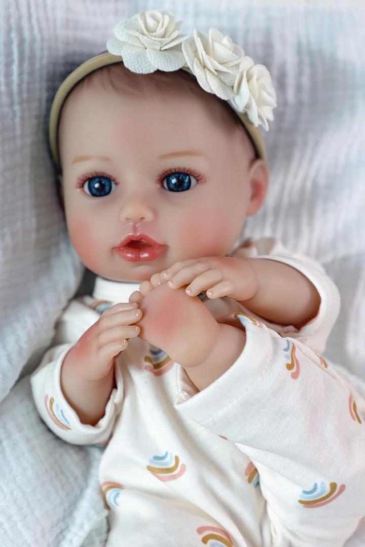 SCOM Baby Dolls, 16inch Realistic Baby Dolls Cute Soft Body Baby Doll Real Life Baby Doll Silicone Lifelike Baby with Accessories for 3+ Year Old Girls Gifts