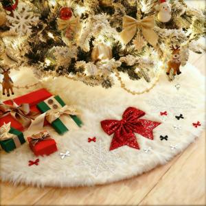 48 Inch Christmas Tree Skirt, Faux Fur White Plush Tree Skirt with DIY Accessories Kit (Sparkling Snowflakes & Bows) for Merry Christmas Party Christmas Tree Decoration (Snow White, 48 INCHES)
