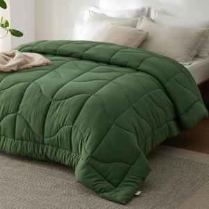 Bedsure King Comforter - Comforter King Size for All Season, Ultra-Soft Down Alternative & Prewashed Duvet Insert with 4 Tabs - Machine Washable, Oliver Green, 90x102 Inches