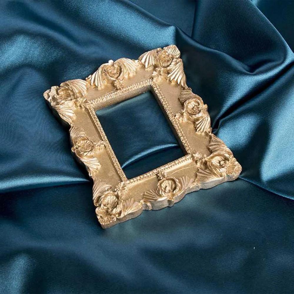 Thyle 16 Pcs Mini Picture Frame Ornaments for Christmas Tree Gold Vintage Photo Frames Antique DIY Rectangle Tiny Resin Picture Hanging Ornaments with Velvet Ribbon for Xmas Tree Holiday Party Decor
