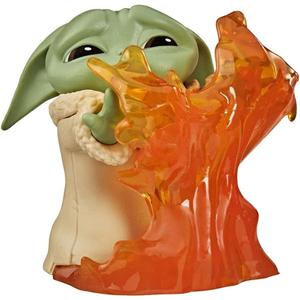 Star Wars The Bounty Collection Series 2 The Child Collectible Toy 2.2-Inch Baby Yoda Stopping Fire Pose Figure