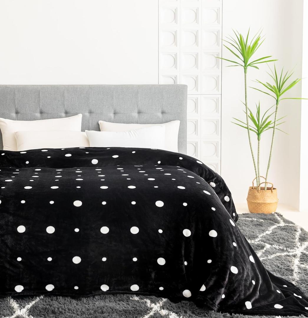 Oversized King Fleece Blanket 120x120 inches, Soft Cozy Warm Giant Extra Large 10'x10' Blanket for Bed, Sofa, Couch,Travel, Camping, California Huge Flannel Big Throw Blanket, Black/White Dots