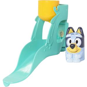 TOMY Toomies Blueys Water Slide - Includes Water Slide with Suction Cup, Clip On Bucket and Bluey Figure - Interactive Toddler Bath Toys - Ages 18 Months and Up, 7 X 19 X 21 Cm