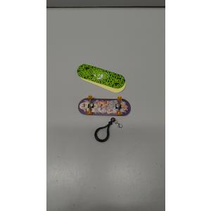 36mm Fingerboard Complete Wood Pro Set-Up Keychain with Stickers