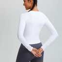 RUNNING GIRL Long Sleeve Yoga Shirts for Women, Soft Fitted Seamless Stretchy Casual Crew Neck Athletic Basic Shirt (White, M)