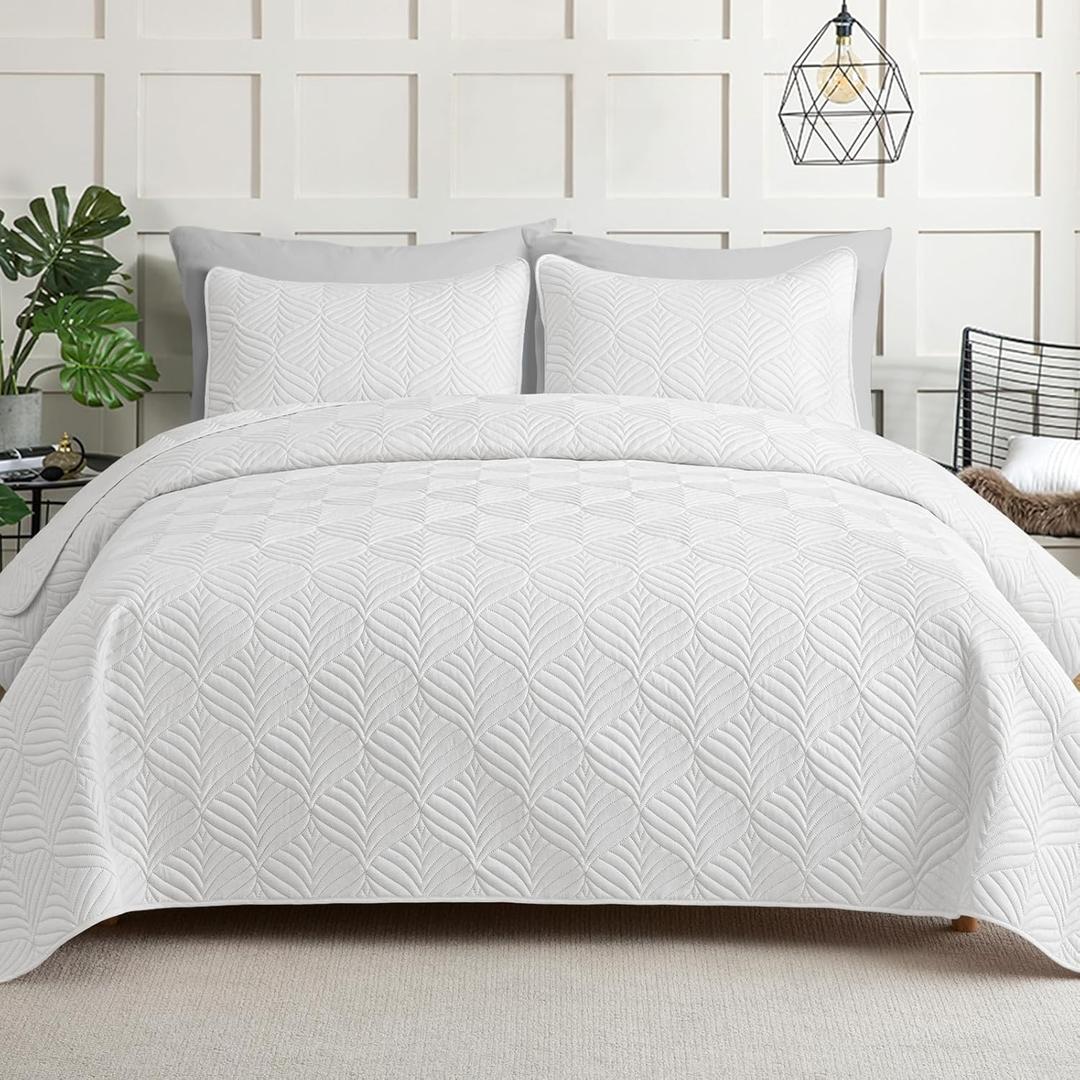 Whale Flotilla Elegant Extra Soft California King Size Quilt Set, 3-Piece Lightweight Cal King Quilt Bedding Sets Oversized Bedspread Coverlet for All Seasons, White