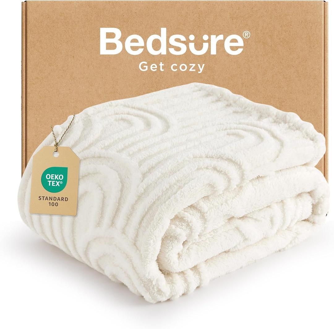 Bedsure Throw Blanket for Couch - Super Soft & Cozy Summer Blankets for Women, Fluffy Fleece Throw for Girls, Room Decor Aesthetic Gifts for Mom, Cute Birthday Gifts for Women, White, 50x60 Inches (Throw (50" x 60"), White)
