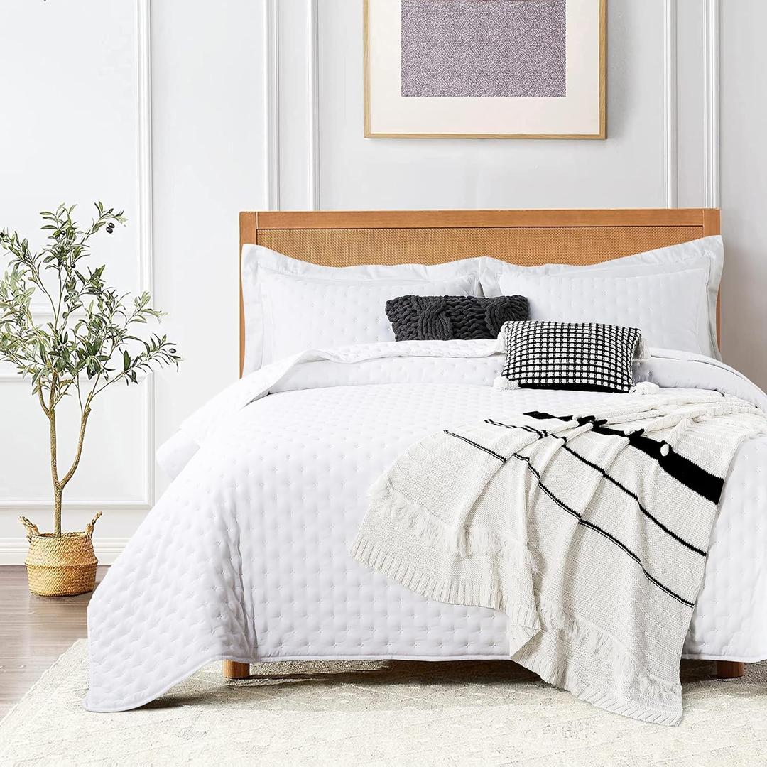 ROARINGWILD White King Size Quilt Bedding Sets with Pillow Shams, Lightweight Soft Bedspread Coverlet, Quilted Blanket Thin Comforter Bed Cover, All Season, 3 Pieces, 104x90 inches