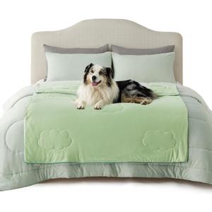 LE SURE Premium Cooling Blankets for Extra Large Dogs - Washable Dog Cooling Throw Blanket with Q-MAX>0.4Durable Self Cooling Pet Mat for Cat, Cooling Summer Blanket for Hot Weather, Green, 50x60