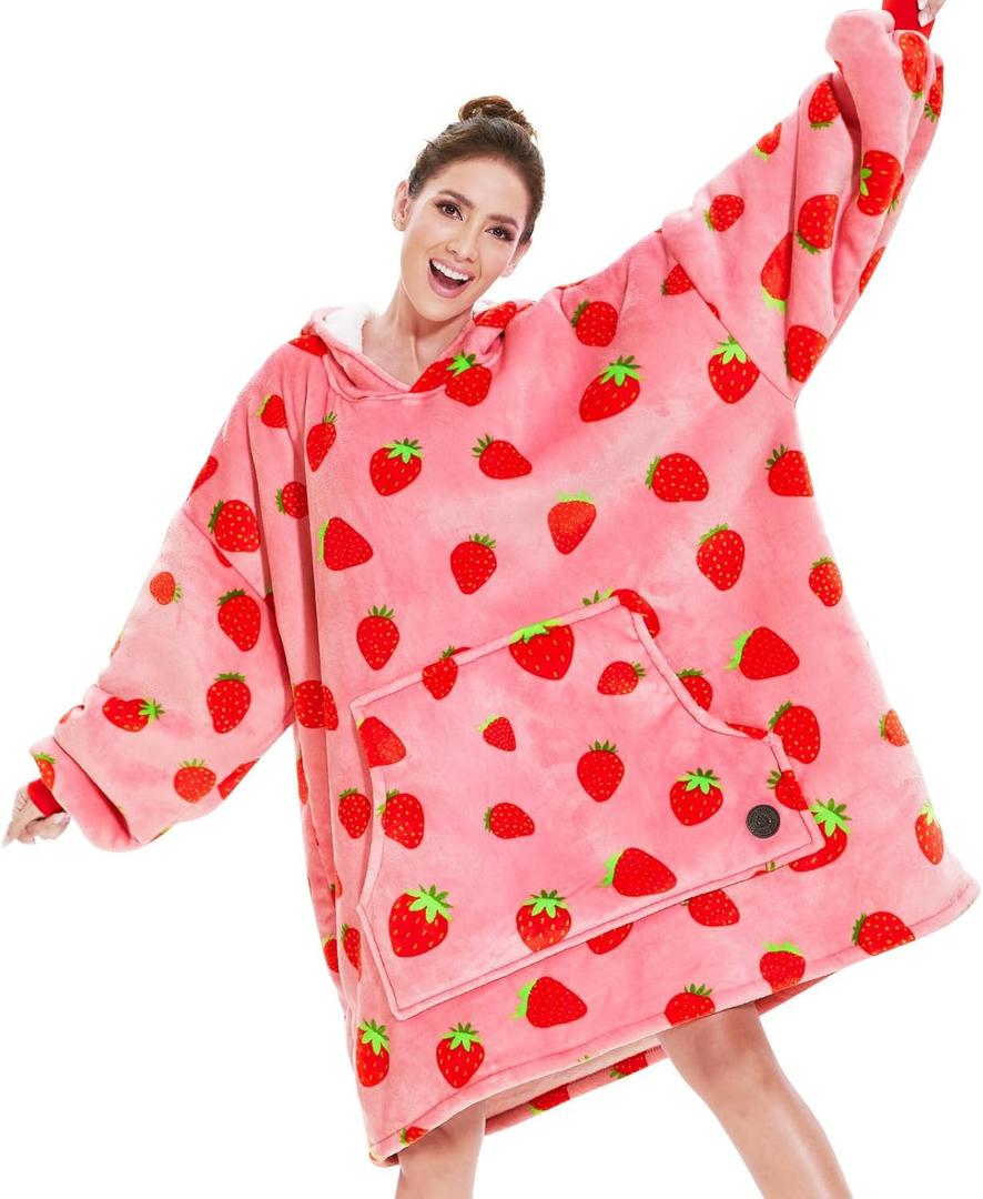 THREE POODLE Wearable Blanket Hoodie for Women, Oversized Sherpa Sweatshirt Blanket for Adults Men, Cozy Strawberry Hooded Blankets, Gifts for Teen Girls Women Mom Sister