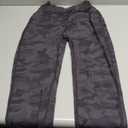 YEOREO CoreFlex Leggings with Pockets for Women Charm Scrunch Workout Leggings V Cross Waist Butt Lifting Gym Yoga Pants, Large, Black Camo 