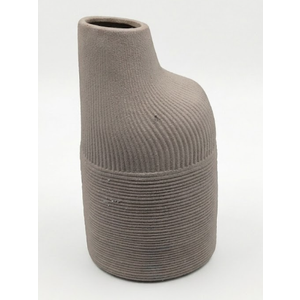 porcelain vase 7.3"