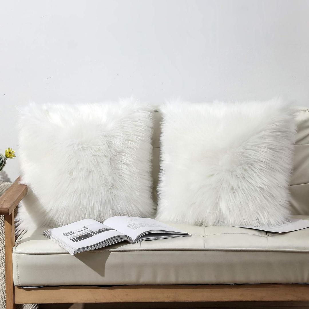 OYIMUA Set of 2 Luxury Soft Faux Fur Throw Pillow Covers Decorative Shaggy Fluffy Plush Cushion Case Aesthetic Farmhouse Pillowcase for Sofa Couch Bed Car White 20x20