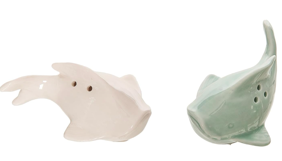 Beachcombers Green Bisque Fish Salt and Pepper Shaker, Set of 2, 2.84inch Length, Kitchen Accessories