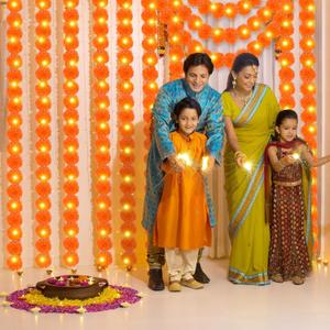 Crowye 5 Pcs 24.6 Feet Marigold Garland with LED Light for Decoration Artificial Marigold Flowers Faux Indian Garland for Wedding Diwali Christmas (Orange)