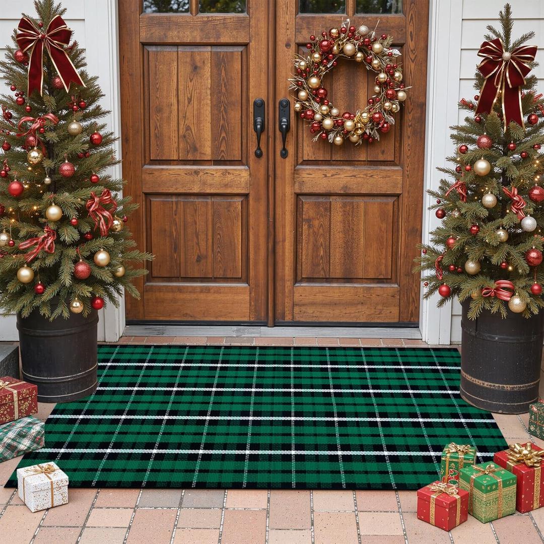 LEEVAN Christmas Outdoor Rug 2x4, Buffalo Plaid Green and Black Checkered Entryway Rug, Xmas Washable Front Porch Door Mat Woven Cotton Layered Doormat Rug for Bathroom Kitchen Patio Holiday Decor