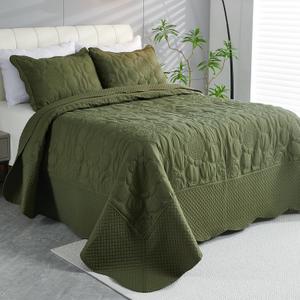 EVENHUG Quilt Set King Size Soft Lightweight Olive Green Bedspreads with 2 Pillow Shams Reversible Bedding Coverlets for All Seasons 3 Piece (106"x96")
