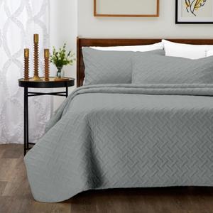 Cosy House Collection Luxury Rayon Derived from Bamboo 3-Piece Quilt Set - Ultra Soft Quilted Coverlet Bedspread - Classic Weave Stitch - Includes Quilt and 2 Pillow Shams (Full/Queen, Grey)