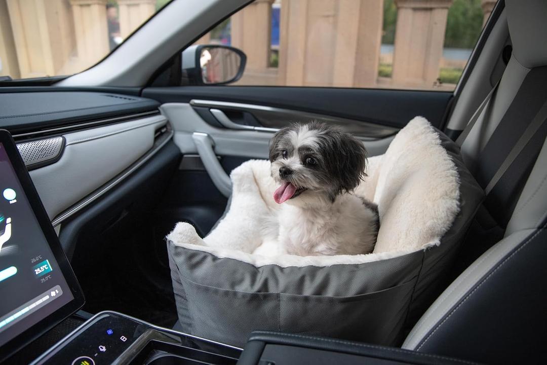 Best Pet Supplies Dog Pet Booster Seat, Dog Car Seats for Small Dogs & Medium Dogs, Soft Plush Cushion with Comfortable Bedding, Secure Straps, and Tall Pillow, Gray (21"L x 20"W x 14"H)