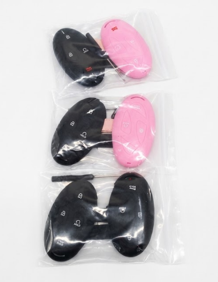 Silicone Key Fob Cover for Hyundai 2024-2026 Tucson Elantra Santa Fe Kona Sonata IONIQ,4/5/7 Button Remote Key Protector with Key Ring & Keychain,2 Pack,Black(Red+Pink Button)