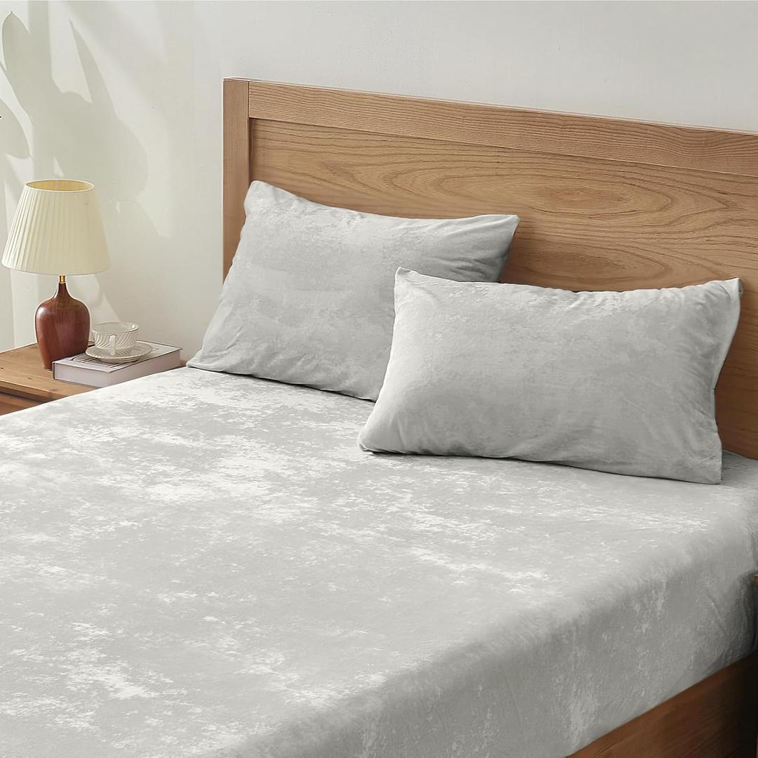 BEDELITE Velvet Fitted Sheet and Pillowcases Set, Luxury Soft Fuzzy Bottom Sheet with Reinforced Elastic Corner Straps, Deep Pocket up to 15 Inch, 1 Fitted Sheet and 2 Pillowcases (Full, Light Grey)