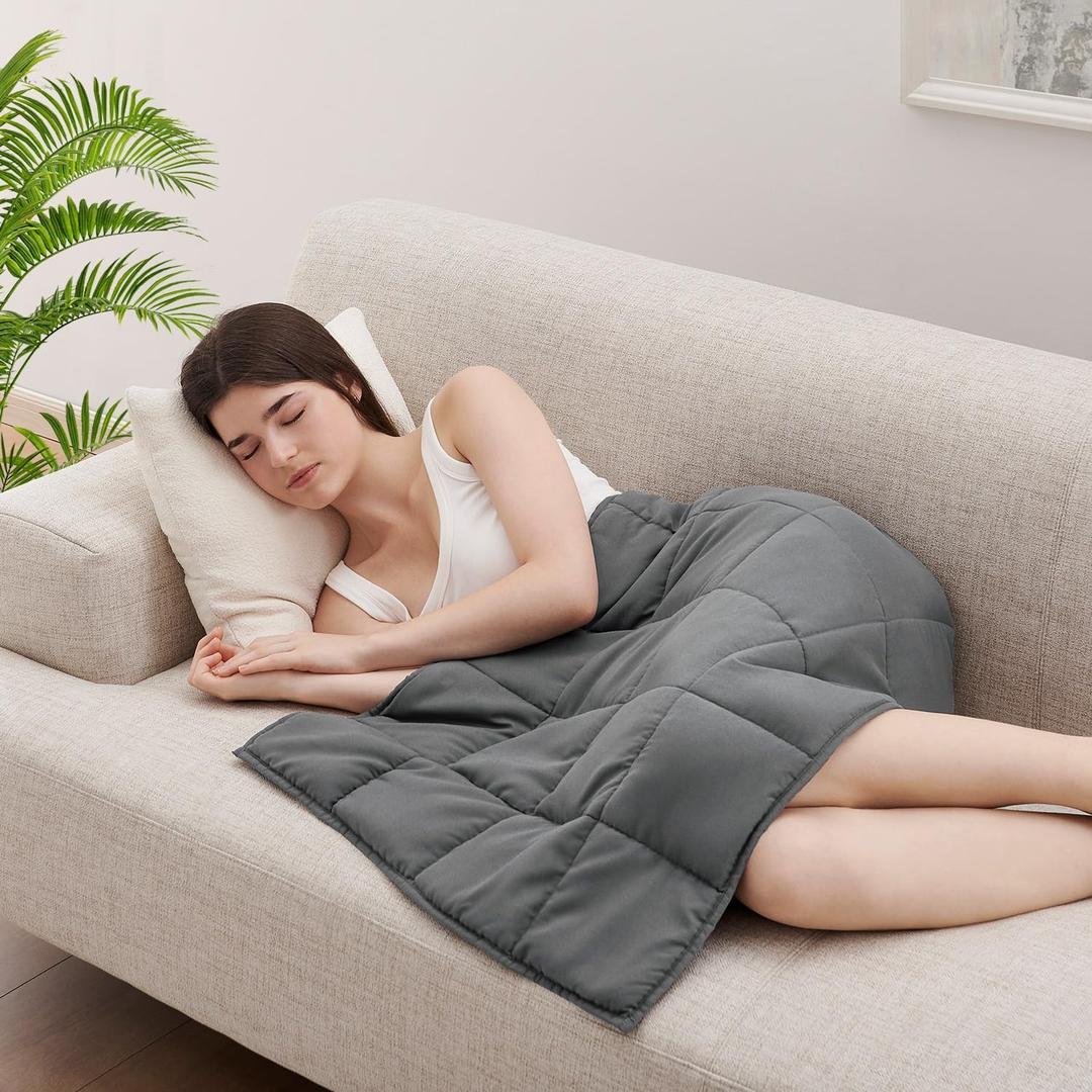 L'AGRATY Weighted Lap Blanket 7lb: Small Weighted Blankets for Adults Portable Travel - Cooling Pad Blanket for Relaxation Sleeping - Cozy Lap Washable All-Season(29" x 24") (01-dark Grey)