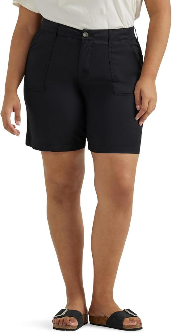Lee Women's Size Ultra Lux Comfort with Flex-to-Go Utility Bermuda Short, Union-All Black, 22 Plus, M