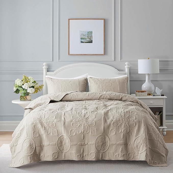 B2EVER Beige Damask Quilt King Size Bedding Sets with 2 Pillow Shams, Boho Bedspread Lightweight Soft Farmhouse Vintage Bohemian Coverlet Retro Jacquard Pattern Bed Cover for All Season, 3 Pieces