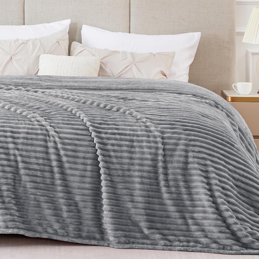 BEDELITE Fleece Blanket King Size  3D Ribbed Jacquard Soft and Warm Decorative Fuzzy Blankets  Cozy, Fluffy, Plush Lightweight Throw Blankets for Couch, Bed, Sofa(Grey, 108x90 inches)