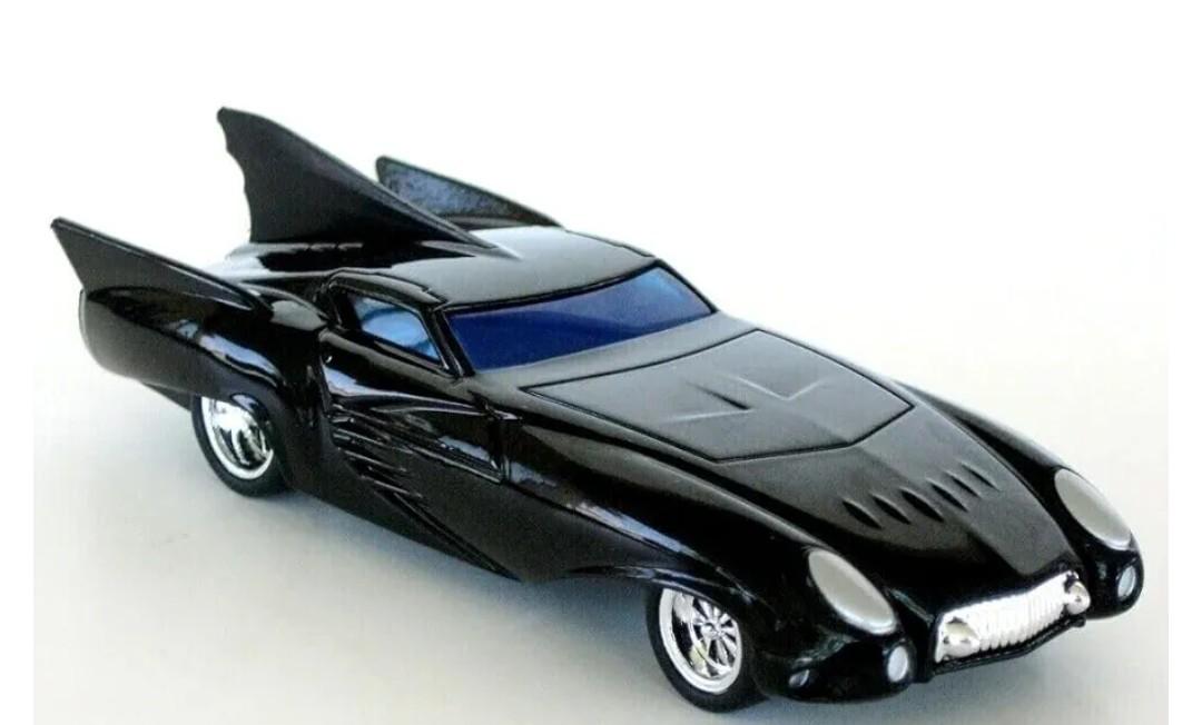 Hot Wheels Combic Batmobile 1:50 Scale
