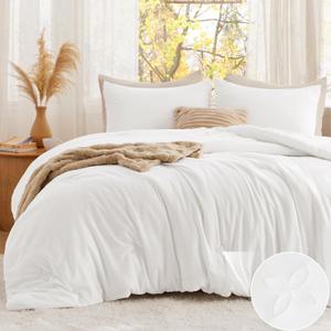 Bedsure Queen Comforter Set White, Soft Prewashed Queen Size Bedding, Quilted Comforter with Clover Design, Down Alternative Comforter for All Seasons, 3 Pieces Bed Set with 2 Pillow Shams