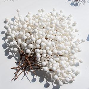 VioletEverGarden 32 Pack Glitter Christmas Picks 6.5 Inch Christmas Berry Stems White Artificial Berry Stems for Holiday Xmas Tree Home Decorations