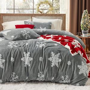 Bedsure Fluffy Christmas Comforter Set Twin - Christmas Bedding with White Snowflake, Warm Fleece Bed Sets for Winter, 2 Pieces, 1 Soft Plush Shaggy Comforter with 1 Pillowcase