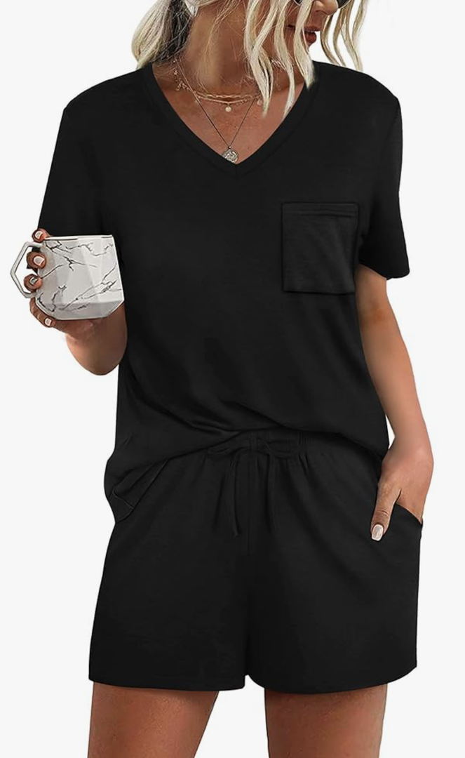 RUBZOOF Women's Short Sleeve Pajama Sets with Pockets Casual V Neck 2 Piece Lounge Sets, size 2XL