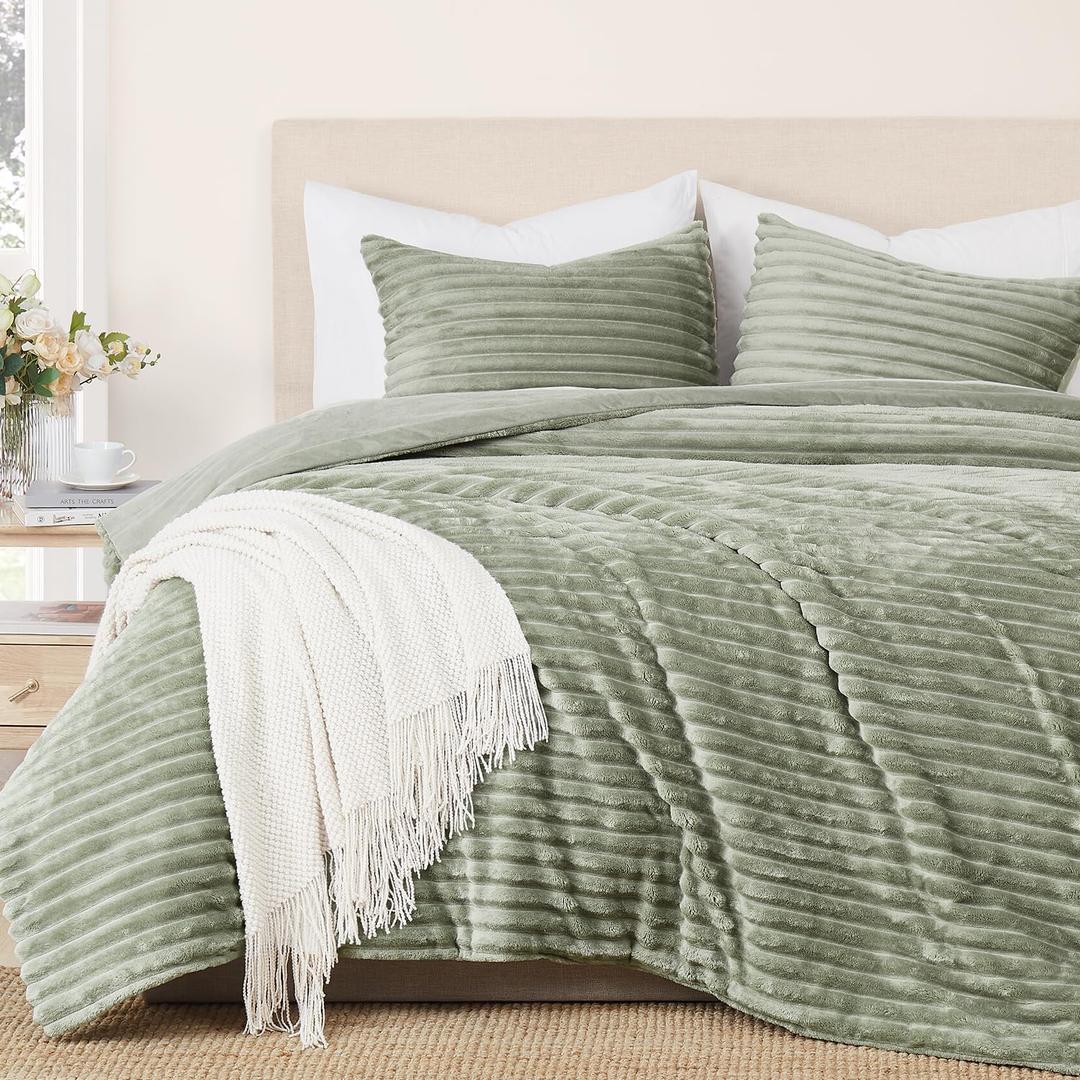 Geniospin Fleece Queen Comforter Set, Soft Fuzzy Queen Bedding Sets, 3-Pieces Green Comforter Set for All Season, Warm Fluffy Comforter with 2 Pillow Cases (Queen (90"x90"), 1-sage Green)