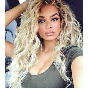 Fencca Blonde Long Curly Wavy Wig Ombre Platinum Blonde Wigs for Women Loose Wave Hair Glueless Heat Resistant Synthetic Wigs for Daily Party Use